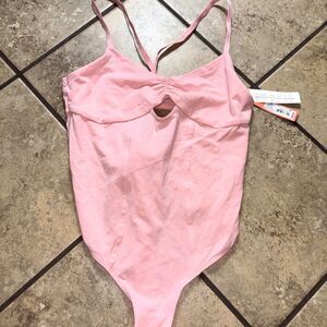 Colsie NWT Women’s Medium Pink One-Piece Swimsuit Spaghetti Crisscross Straps